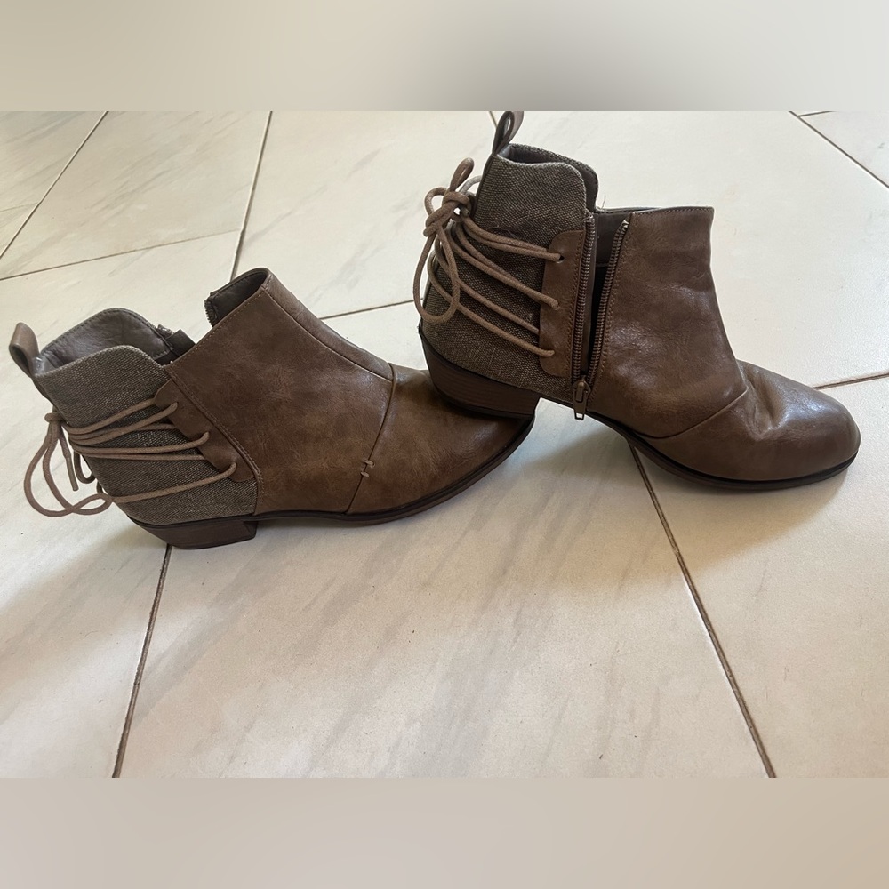 Natural Reflections boot